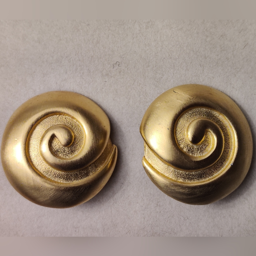 Designer David Dubin Vintage Swirl Earrings